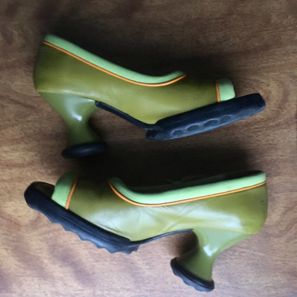 John Fluevog Mini Bebe 8 - Picture 4 of 5